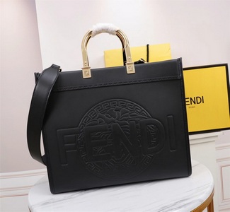 Fendi Handbags 458